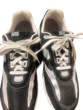 SAS Tour Mesh Comfort Sneakers Walking Shoes Size 9 GUC!